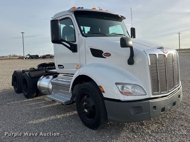 Image of Peterbilt 579 equipment image 2