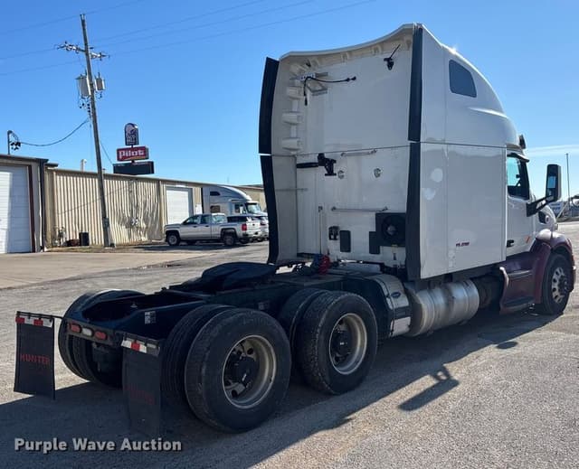 Image of Peterbilt 579 equipment image 4