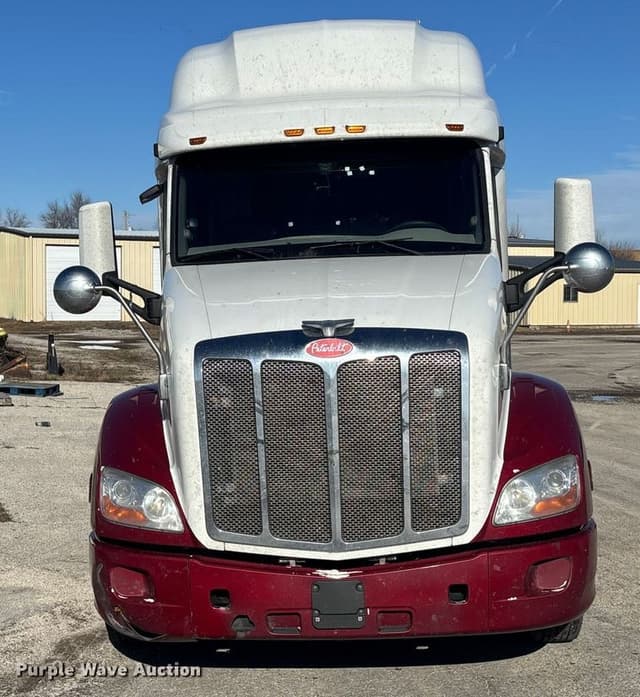 Image of Peterbilt 579 equipment image 1