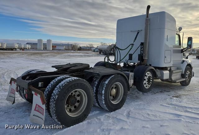 Image of Peterbilt 579 equipment image 4