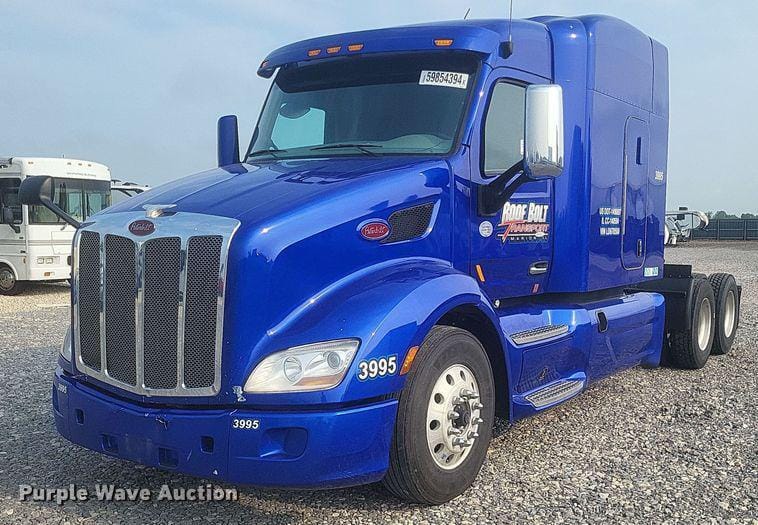 Main image Peterbilt 579