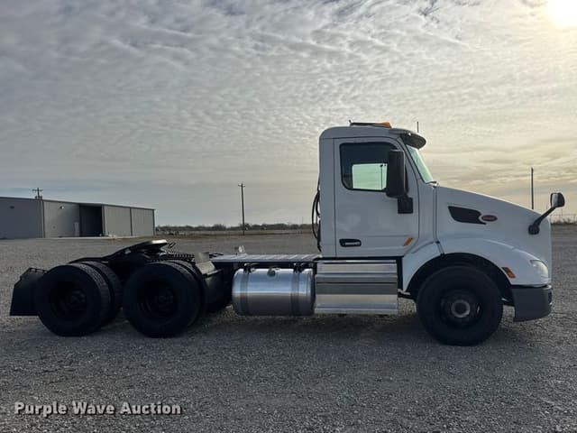 Image of Peterbilt 579 equipment image 3