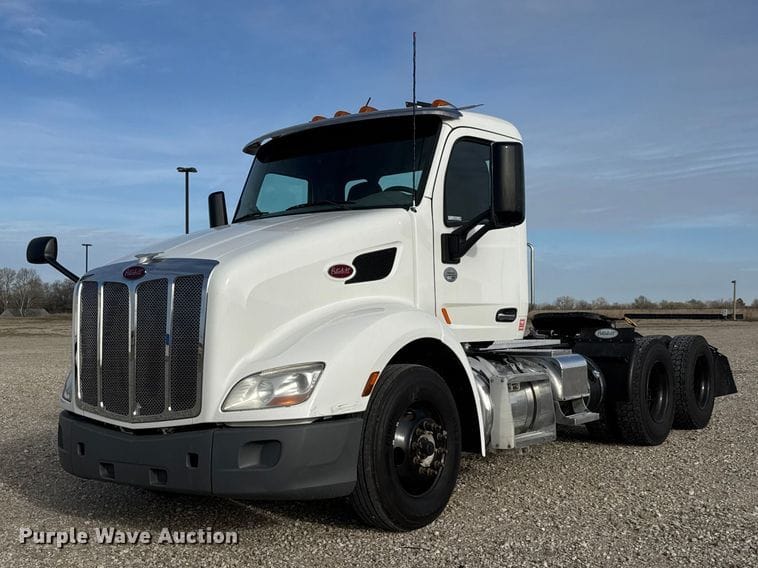2020 Peterbilt 579 Equipment Image0