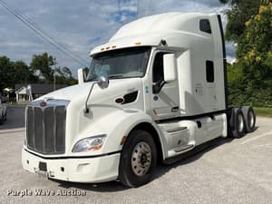 2020 Peterbilt 579 Image