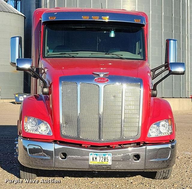 Image of Peterbilt 579 equipment image 1