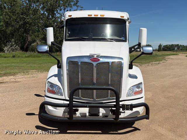 Image of Peterbilt 579 equipment image 1