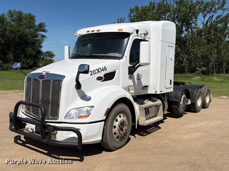 2020 Peterbilt 579 Equipment Image0