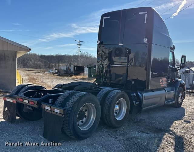 Image of Peterbilt 579 equipment image 4