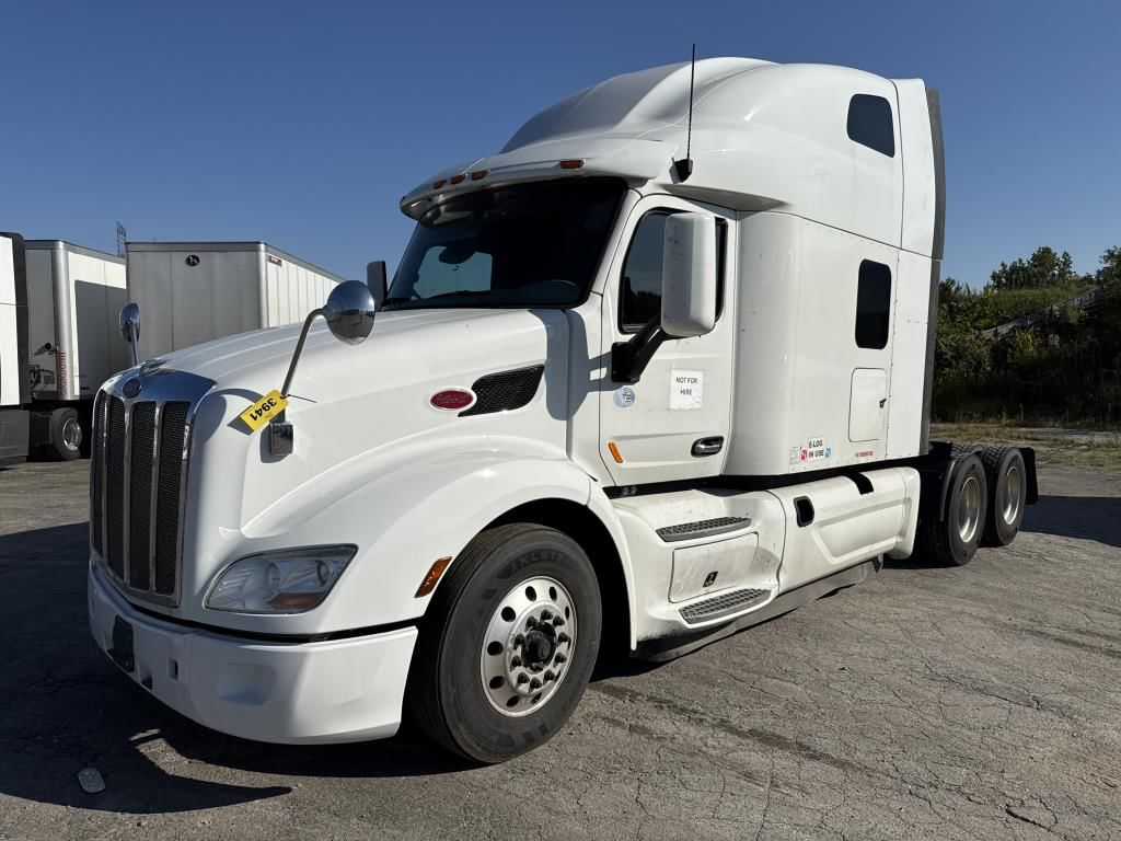 2020 Peterbilt 579 Equipment Image0