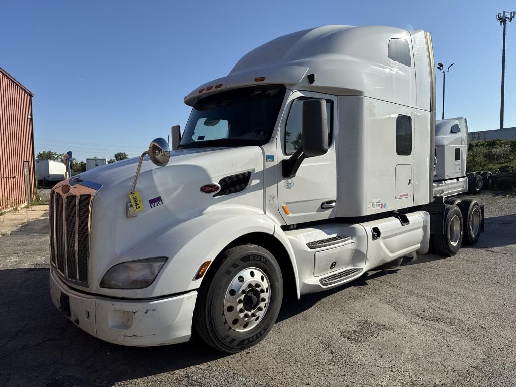 2020 Peterbilt 579 Equipment Image0