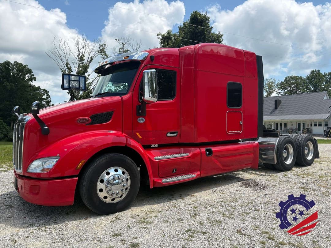 Image of Peterbilt 579 Primary image