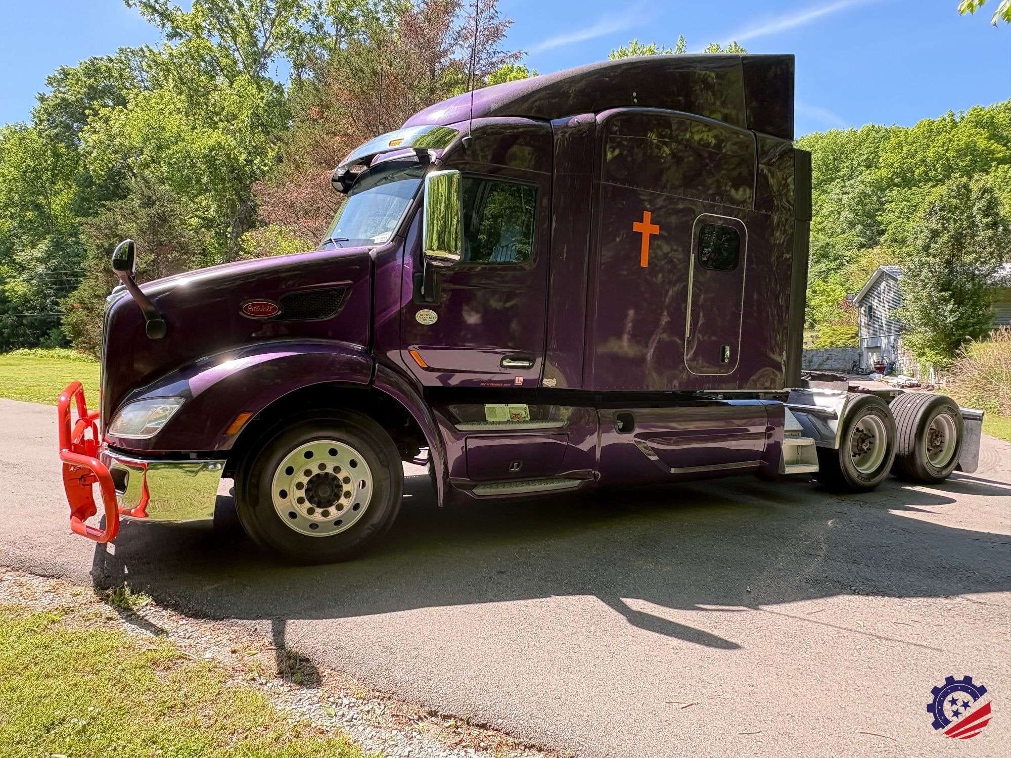 2020 Peterbilt 579 Equipment Image0