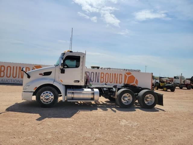 Image of Peterbilt 579 equipment image 1