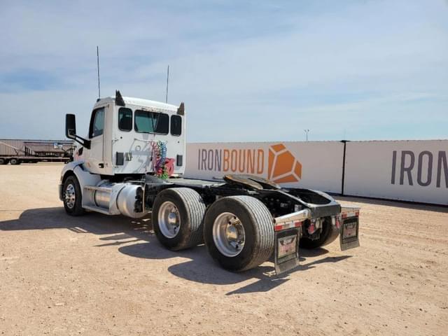 Image of Peterbilt 579 equipment image 2