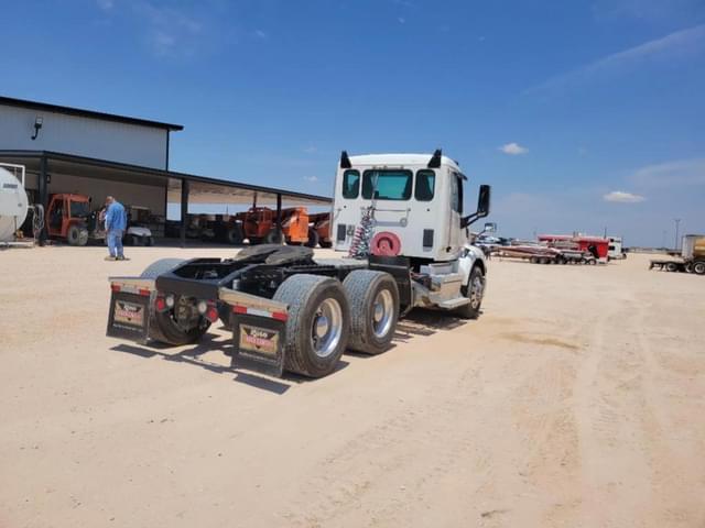 Image of Peterbilt 579 equipment image 4