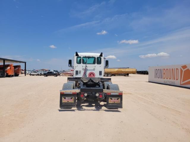Image of Peterbilt 579 equipment image 3