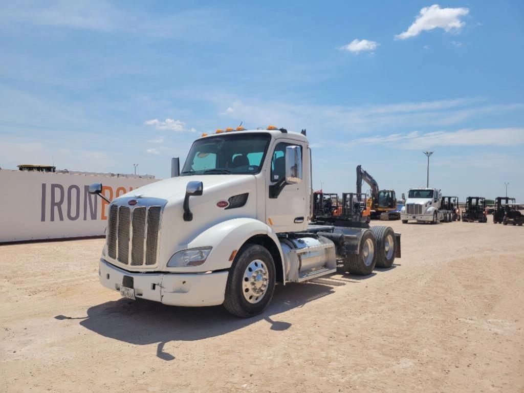 Image of Peterbilt 579 Primary image