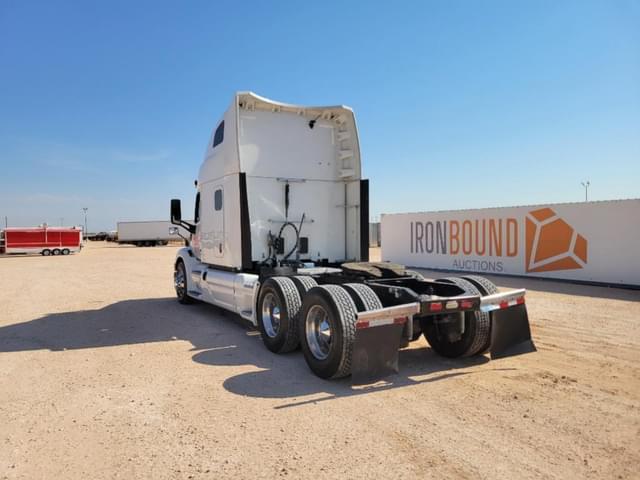 Image of Peterbilt 579 equipment image 2