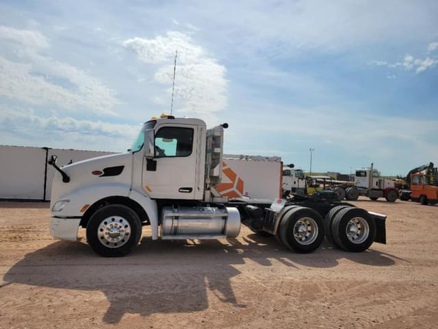 Image of Peterbilt 579 equipment image 1