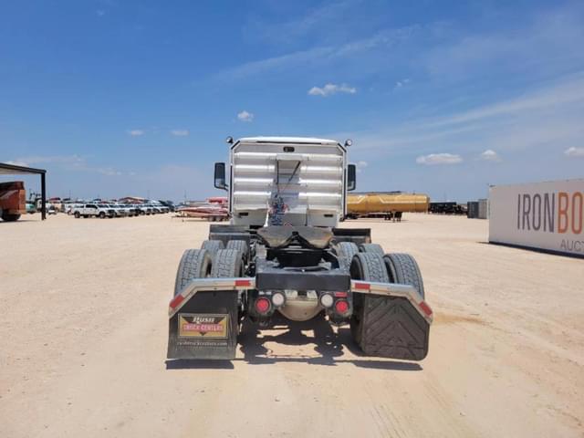 Image of Peterbilt 579 equipment image 3