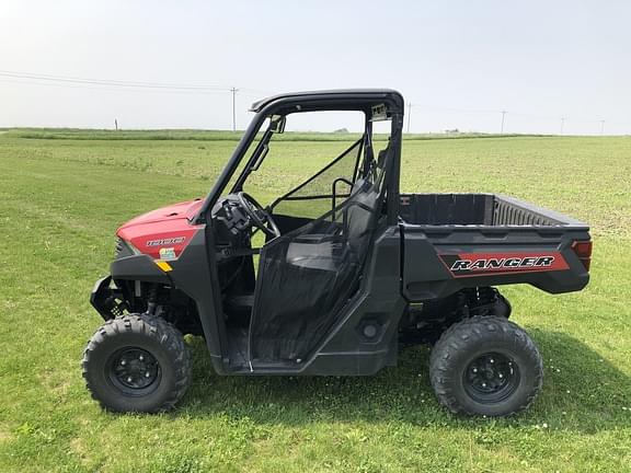 Image of Polaris RANGER 4X4 equipment image 1