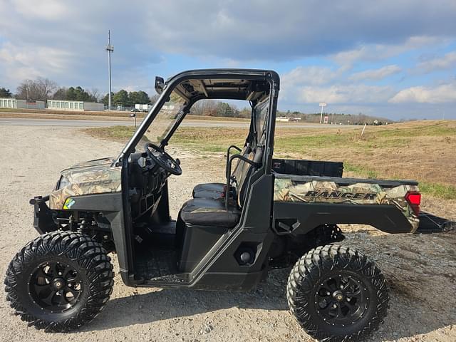 Image of Polaris Ranger XP 1000 equipment image 2