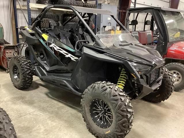 Image of Polaris RZR XP 1000 equipment image 2