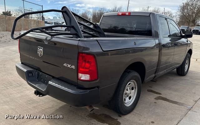 Image of Dodge Ram 1500 equipment image 4