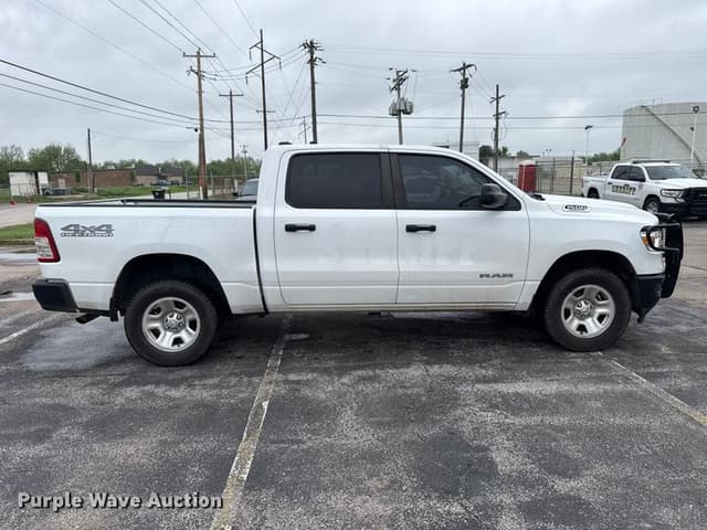 Image of Dodge Ram 1500 equipment image 3