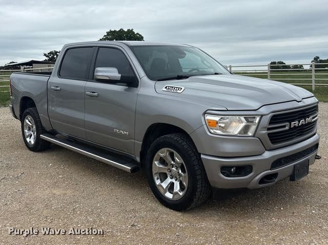 Image of Dodge Ram 1500 equipment image 2