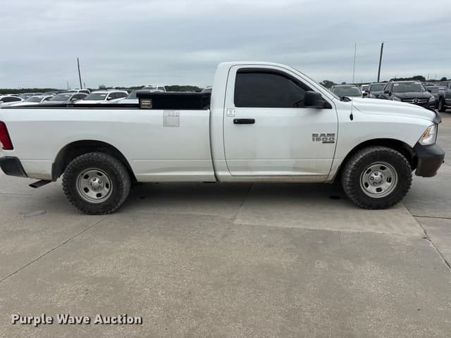 Image of Dodge Ram 1500 equipment image 3