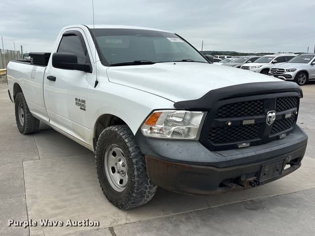 Image of Dodge Ram 1500 equipment image 2