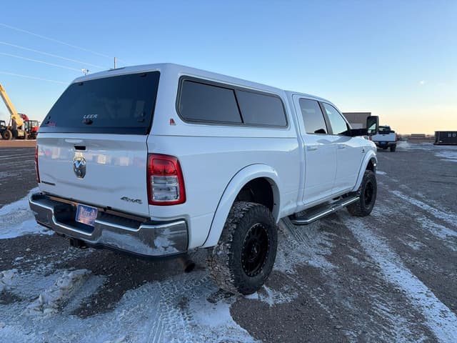 Image of Dodge Ram 2500 equipment image 2
