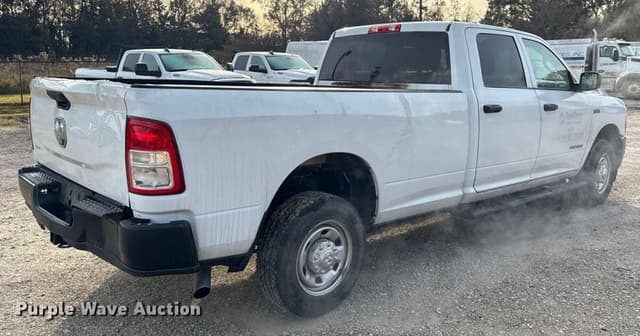 Image of Dodge Ram 2500 equipment image 4