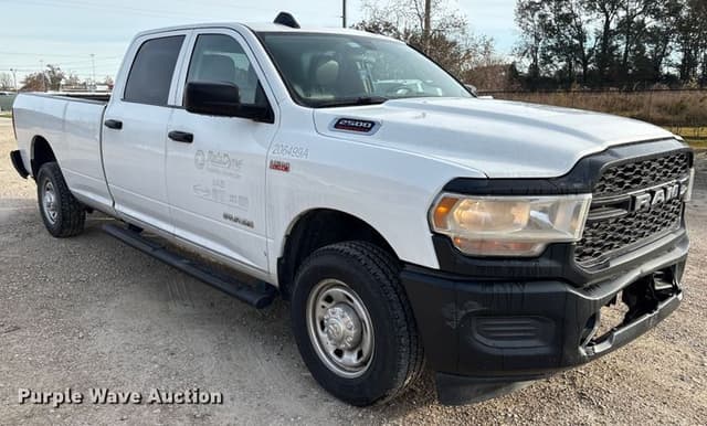 Image of Dodge Ram 2500 equipment image 2