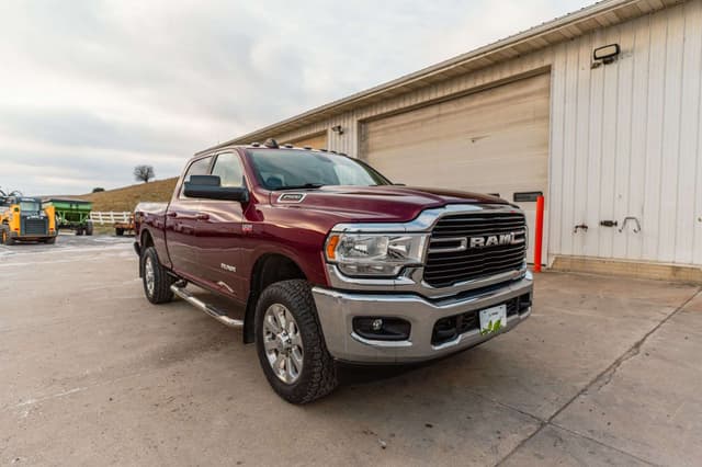 Image of Dodge Ram 2500HD equipment image 3