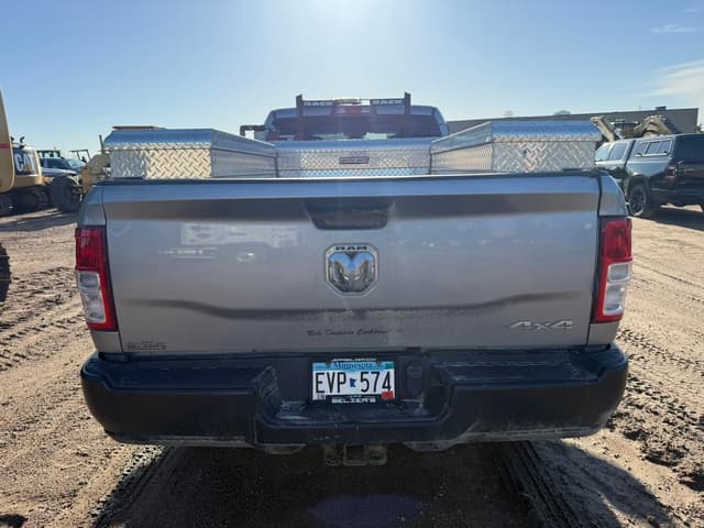 Image of Dodge Ram 2500HD equipment image 3