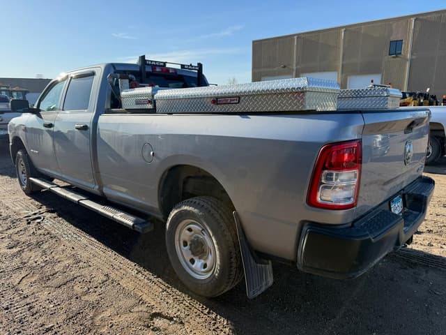 Image of Dodge Ram 2500HD equipment image 2