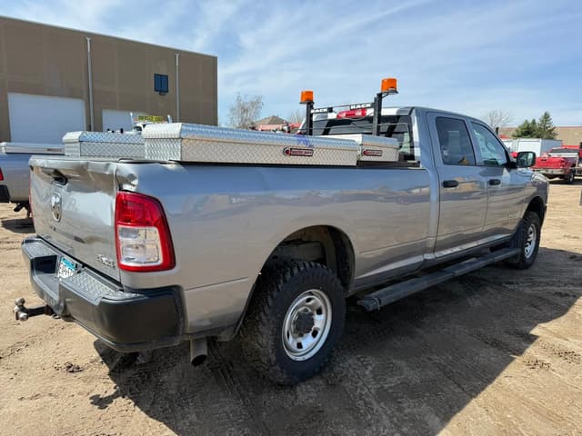 Image of Dodge Ram 2500HD equipment image 4