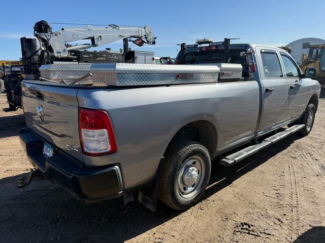 Image of Dodge Ram 2500HD equipment image 4