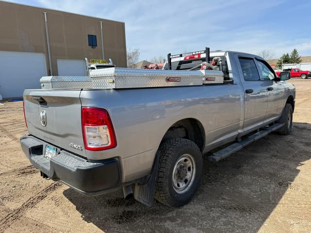 Image of Dodge Ram 2500HD equipment image 4