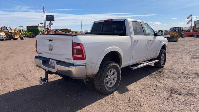 Image of Dodge Ram 2500 equipment image 3