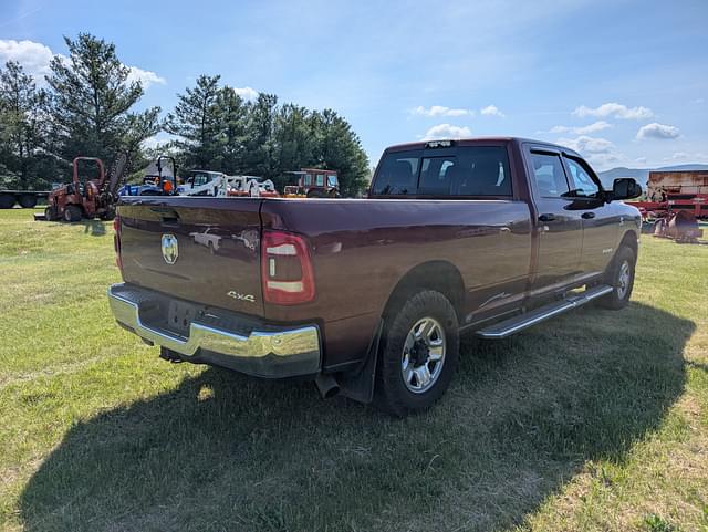 Image of Dodge Ram 2500 equipment image 4