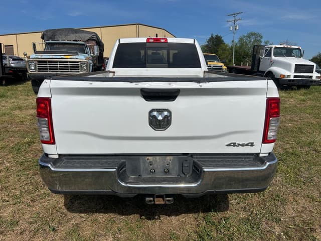 Image of Dodge Ram 3500 equipment image 3