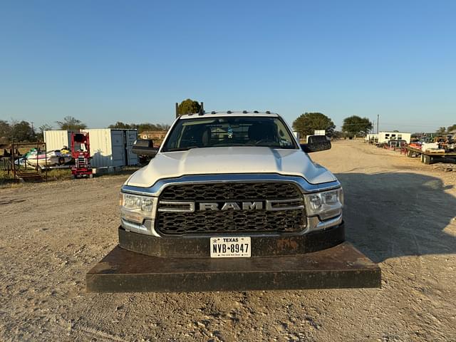 Image of Dodge Ram 3500 equipment image 1