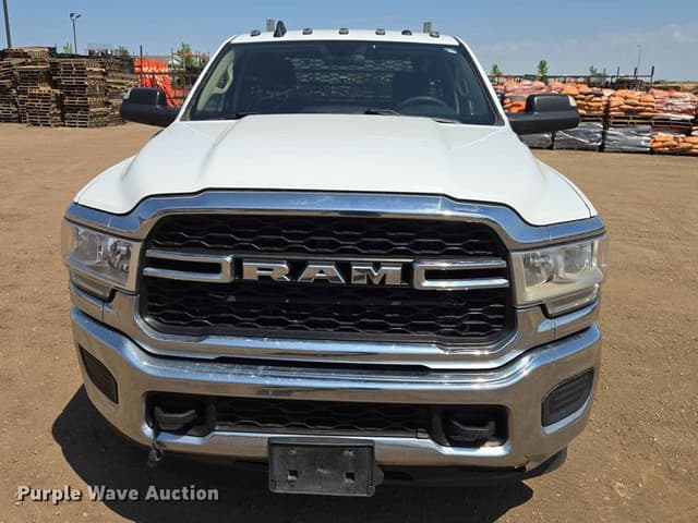 Image of Dodge Ram 3500 equipment image 1