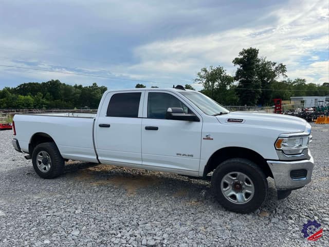 Image of Dodge Ram 3500 equipment image 3