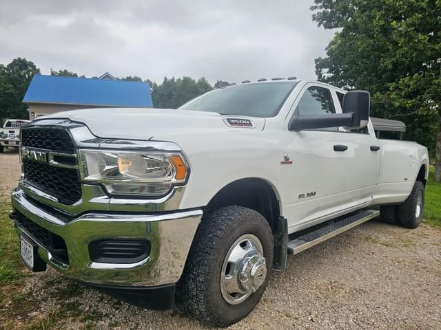 Image of Dodge Ram 3500 equipment image 1