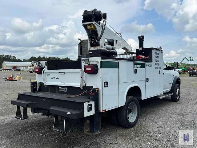 Image of Dodge Ram 5500HD equipment image 4