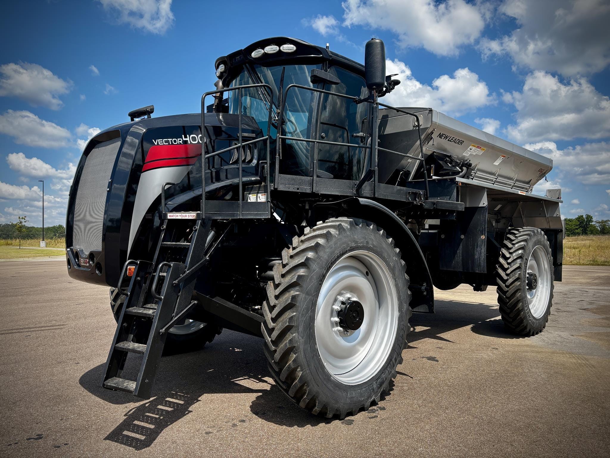 2020 RBR Enterprise Vector 400 Equipment Image0